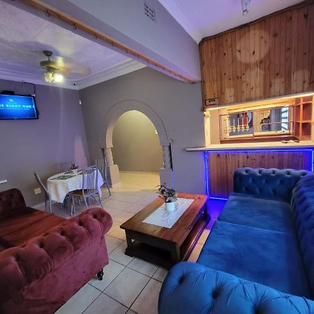 La-Nuel Guest Lodge Боксбург Экстерьер фото