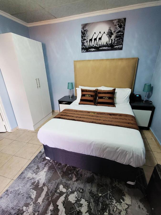 La-Nuel Guest Lodge Боксбург Экстерьер фото