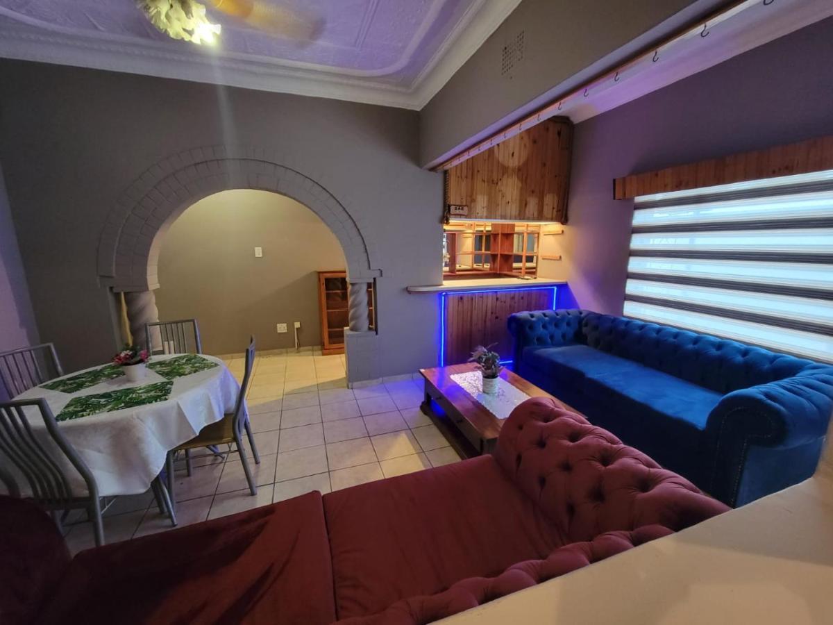 La-Nuel Guest Lodge Боксбург Экстерьер фото