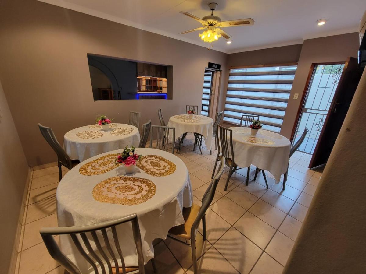 La-Nuel Guest Lodge Боксбург Экстерьер фото