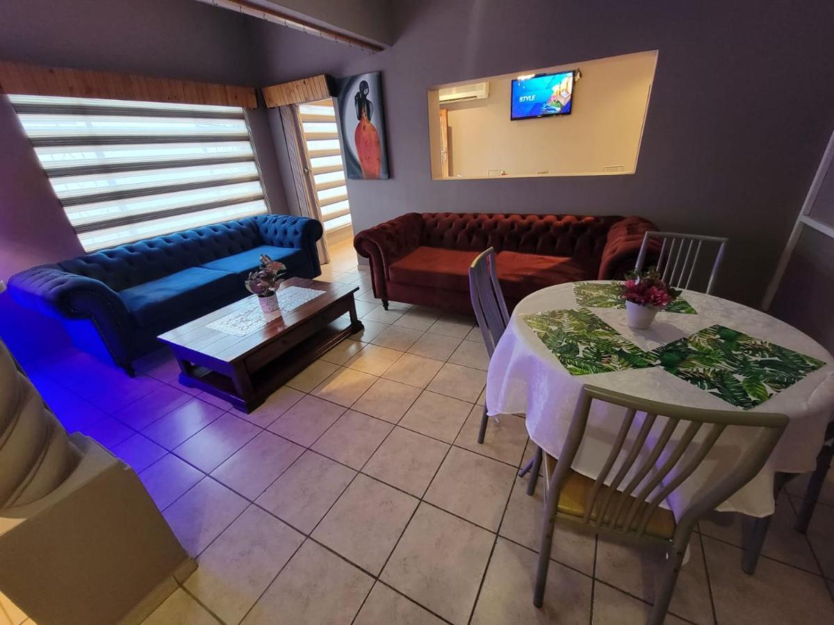 La-Nuel Guest Lodge Боксбург Экстерьер фото